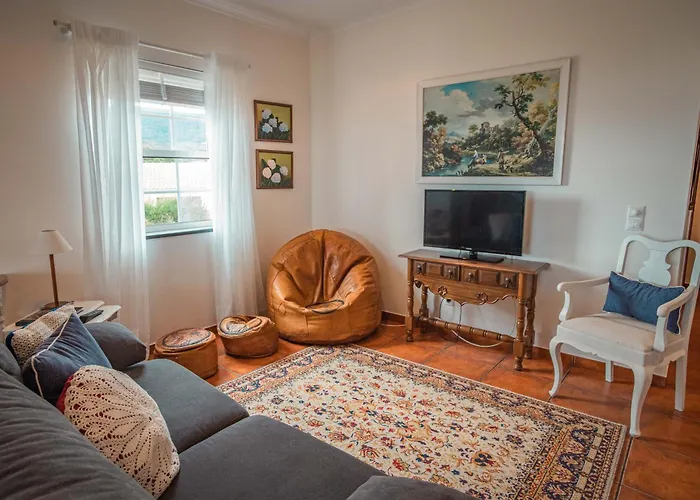 Casa Da Vinha Tatil Evi Biscoitos (Terceira)